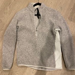 Lululemon Tundra Trek 1/2 zip Medium